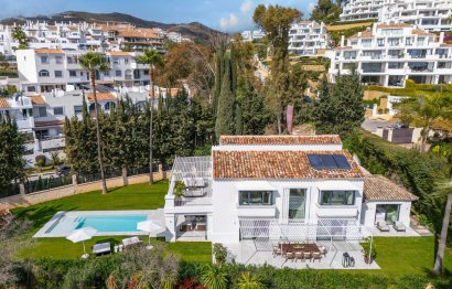 Resale - House - Detached Villa - Marbella - Nueva Andalucia