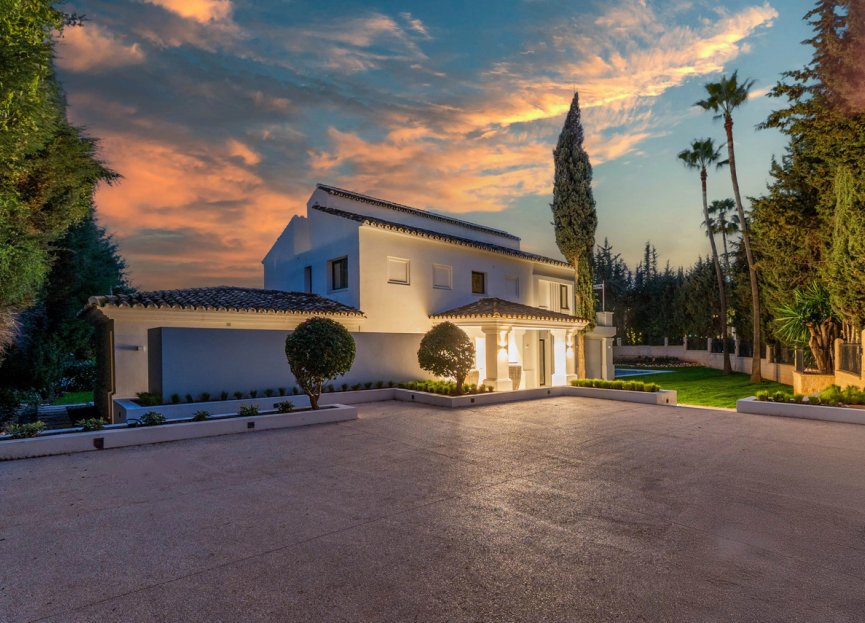 Resale - House - Detached Villa - Marbella - Nueva Andalucia