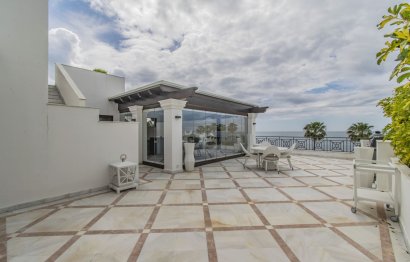 Resale - Apartment - Penthouse - Estepona - Estepona Centro