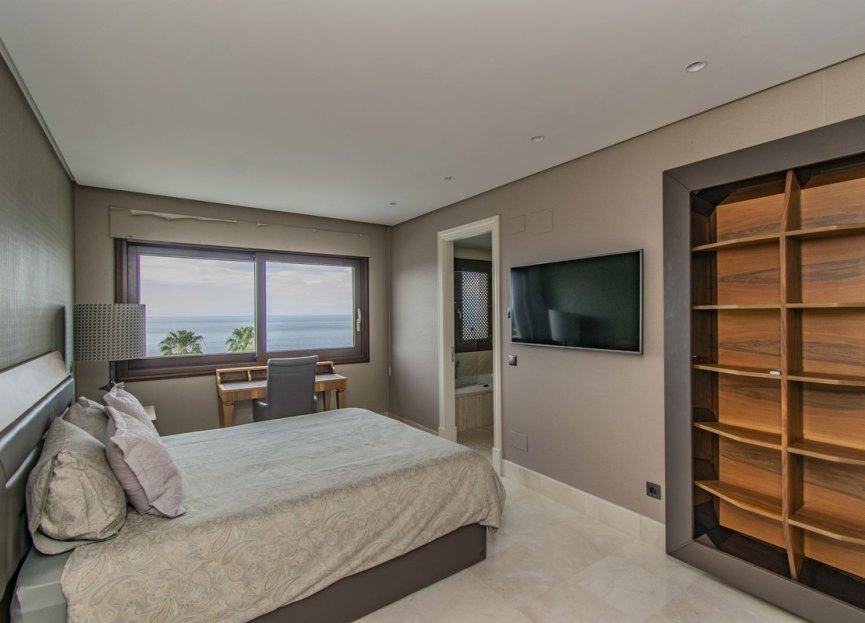 Resale - Apartment - Penthouse - Estepona - Estepona Centro