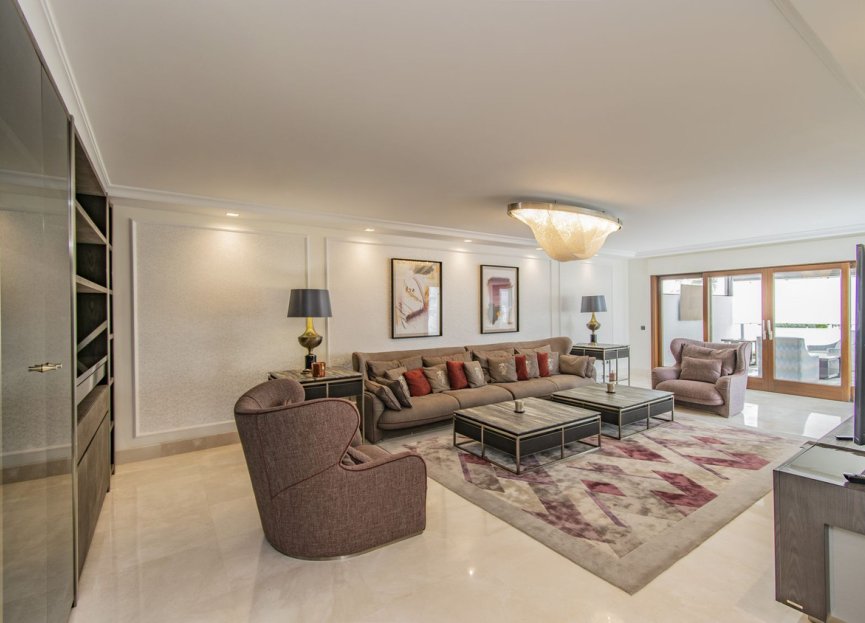 Resale - Apartment - Penthouse - Estepona - Estepona Centro