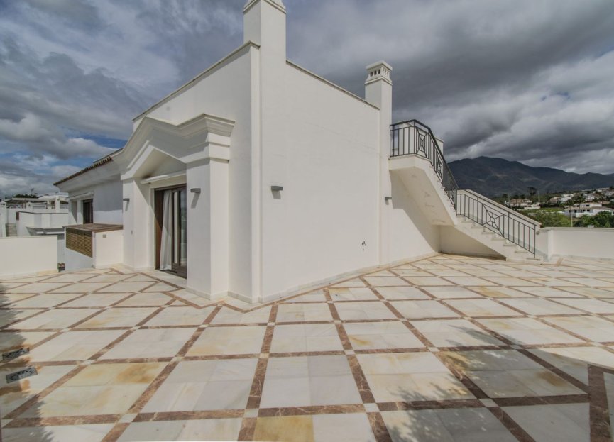 Resale - Apartment - Penthouse - Estepona - Estepona Centro