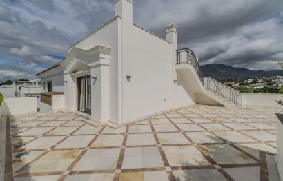 Resale - Apartment - Penthouse - Estepona - Estepona Centro