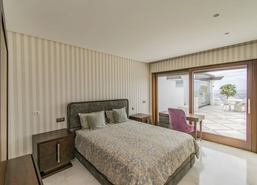 Resale - Apartment - Penthouse - Estepona - Estepona Centro