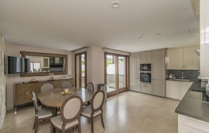 Resale - Apartment - Penthouse - Estepona - Estepona Centro