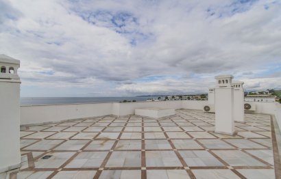 Resale - Apartment - Penthouse - Estepona - Estepona Centro