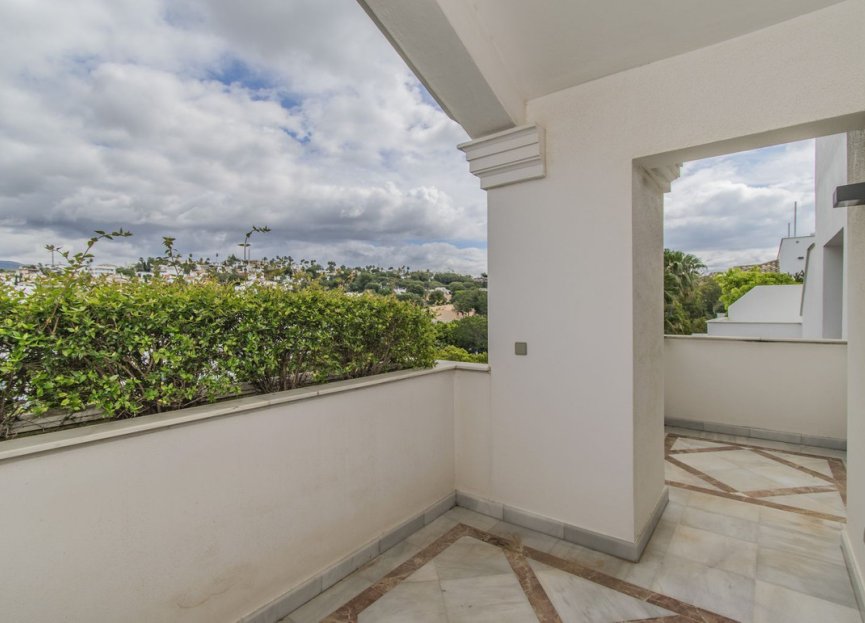 Resale - Apartment - Penthouse - Estepona - Estepona Centro