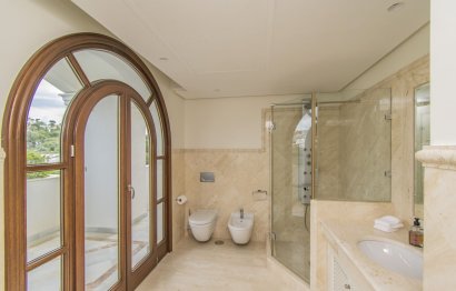 Resale - Apartment - Penthouse - Estepona - Estepona Centro