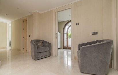 Resale - Apartment - Penthouse - Estepona - Estepona Centro