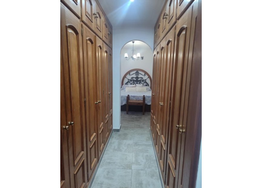 Resale - House - Townhouse - Estepona - Cancelada