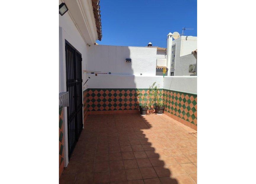 Resale - House - Townhouse - Estepona - Cancelada