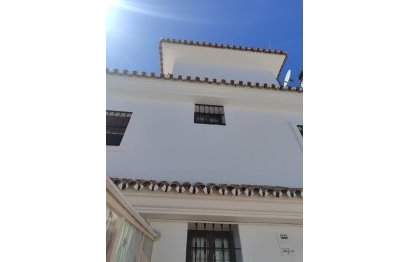 Resale - House - Townhouse - Estepona - Cancelada