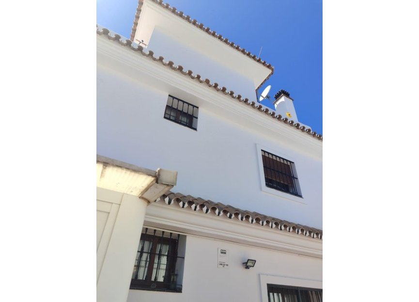 Resale - House - Townhouse - Estepona - Cancelada