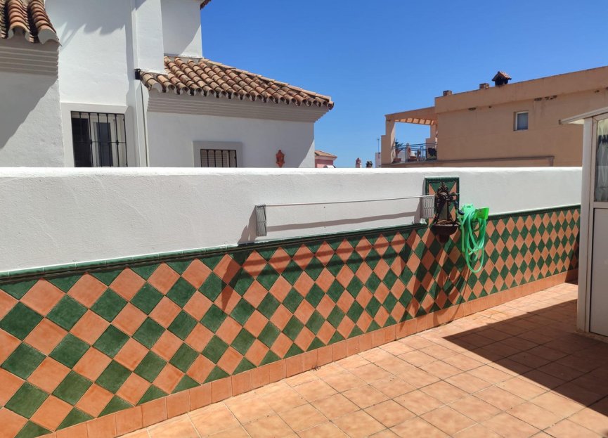 Resale - House - Townhouse - Estepona - Cancelada