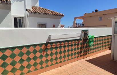 Resale - House - Townhouse - Estepona - Cancelada