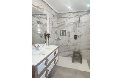 Resale - House - Townhouse - Estepona - Cancelada