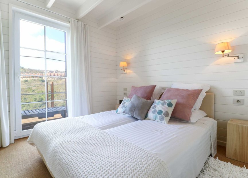 Resale - House - Detached Villa - Benahavís - Benahavís Centro