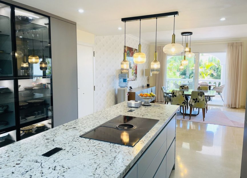 Reventa - House - Detached Villa - Marbella - Nagüeles