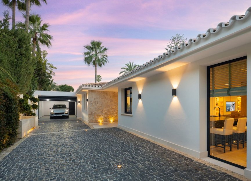 Resale - House - Detached Villa - Marbella - Nueva Andalucia