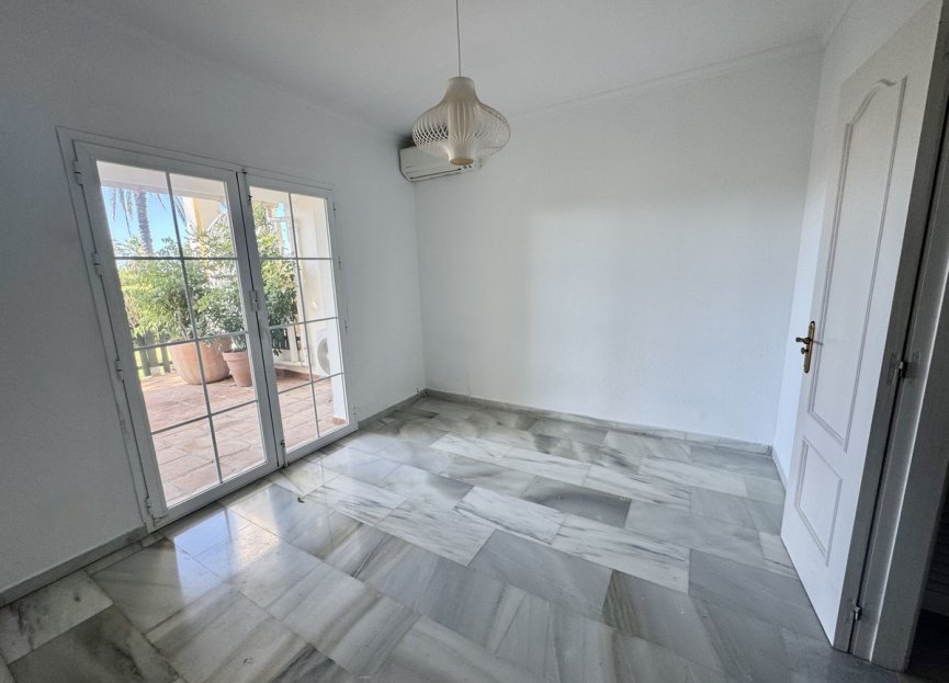 Reventa - House - Townhouse - Estepona - Estepona Centro