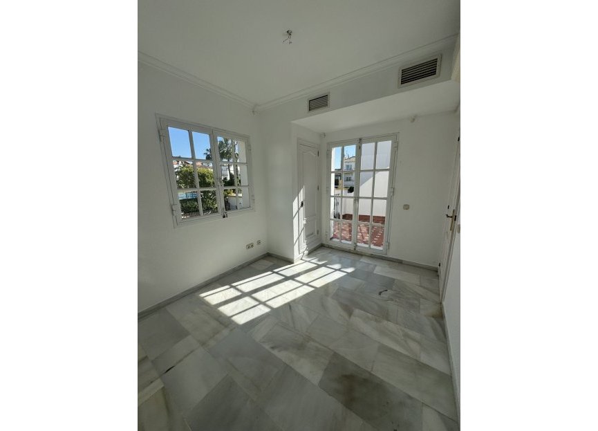 Reventa - House - Townhouse - Estepona - Estepona Centro