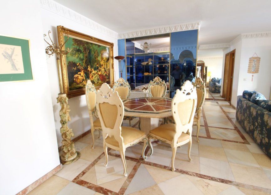 Resale - Apartment - Middle Floor Apartment - Marbella - Marbella Centro