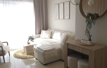 Resale - Apartment - Middle Floor Apartment - Estepona - Valle Romano