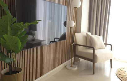 Resale - Apartment - Middle Floor Apartment - Estepona - Valle Romano