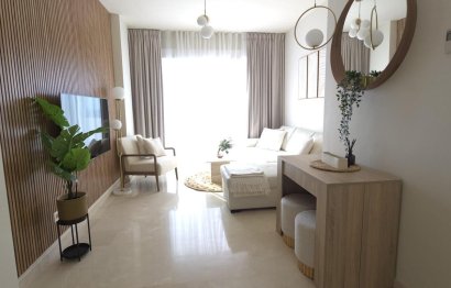 Resale - Apartment - Middle Floor Apartment - Estepona - Valle Romano