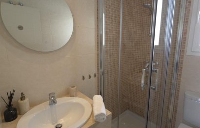 Resale - Apartment - Middle Floor Apartment - Estepona - Valle Romano