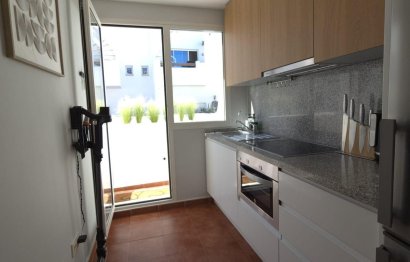 Resale - Apartment - Middle Floor Apartment - Estepona - Valle Romano