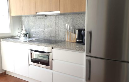 Resale - Apartment - Middle Floor Apartment - Estepona - Valle Romano