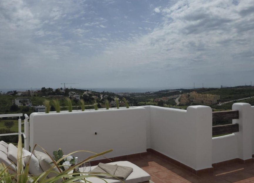 Resale - Apartment - Middle Floor Apartment - Estepona - Valle Romano