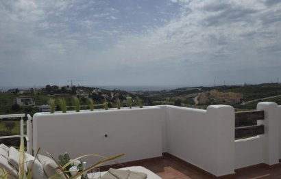 Resale - Apartment - Middle Floor Apartment - Estepona - Valle Romano