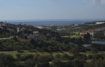 Resale - Apartment - Middle Floor Apartment - Estepona - Valle Romano