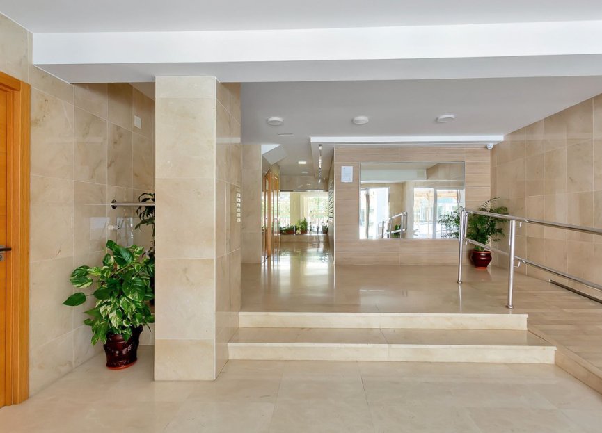 Resale - Apartment - Middle Floor Apartment - Fuengirola - Los Boliches