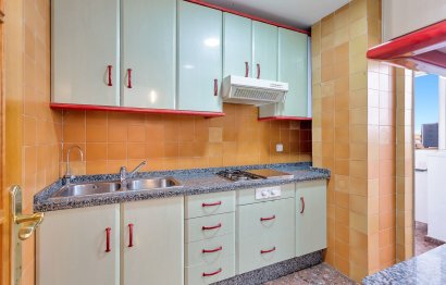 Resale - Apartment - Middle Floor Apartment - Fuengirola - Los Boliches