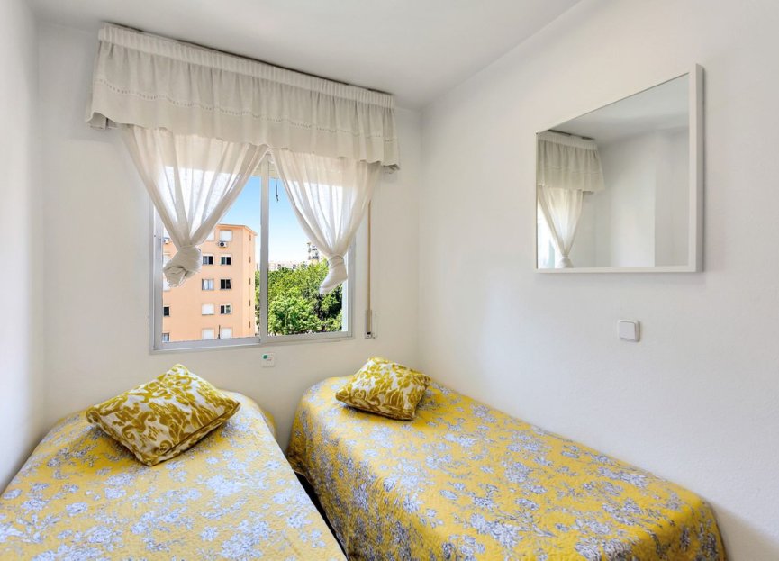 Resale - Apartment - Middle Floor Apartment - Fuengirola - Los Boliches