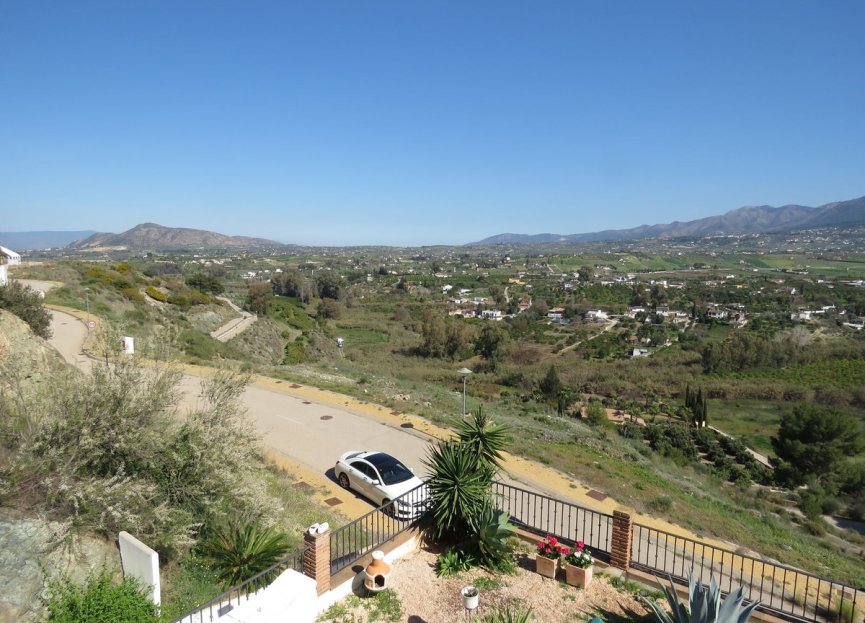 Resale - House - Detached Villa - Alhaurín el Grande - Alhaurín el Grande Centro