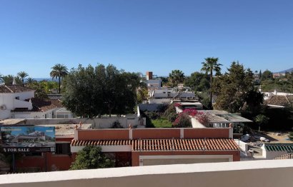 Resale - Apartment - Middle Floor Apartment - Marbella - Nueva Andalucia