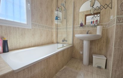 Resale - House - Semi-Detached House - Estepona - Atalaya