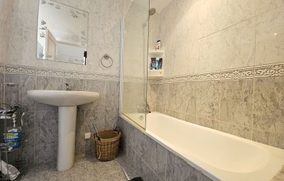 Resale - House - Semi-Detached House - Estepona - Atalaya