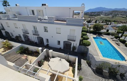 Resale - House - Semi-Detached House - Estepona - Atalaya