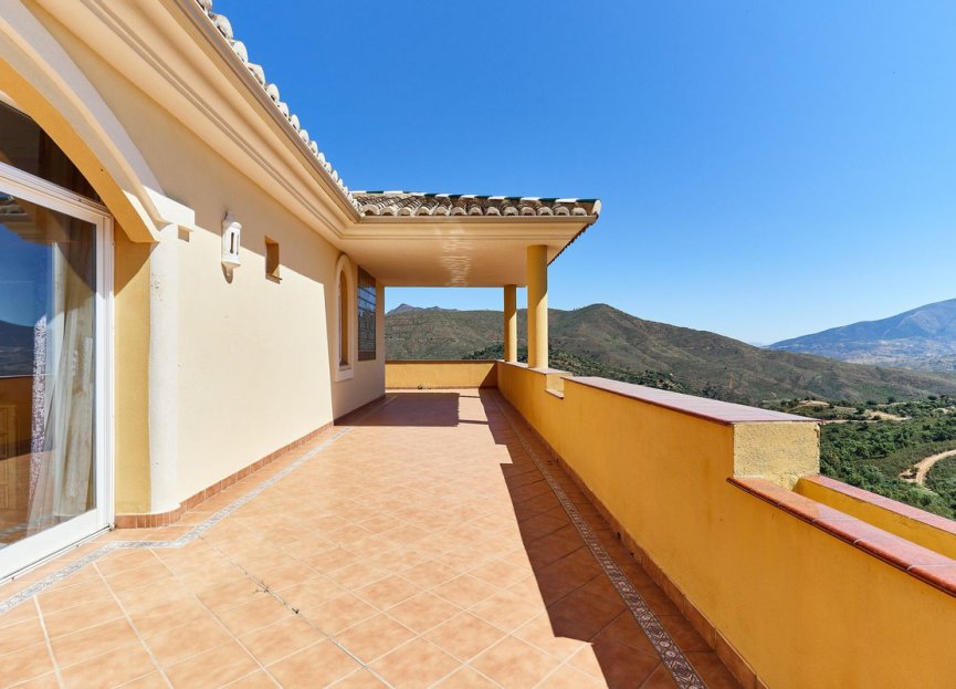 Resale - House - Detached Villa - Marbella - La Mairena