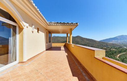 Resale - House - Detached Villa - Marbella - La Mairena