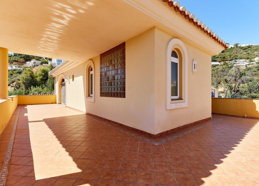 Resale - House - Detached Villa - Marbella - La Mairena