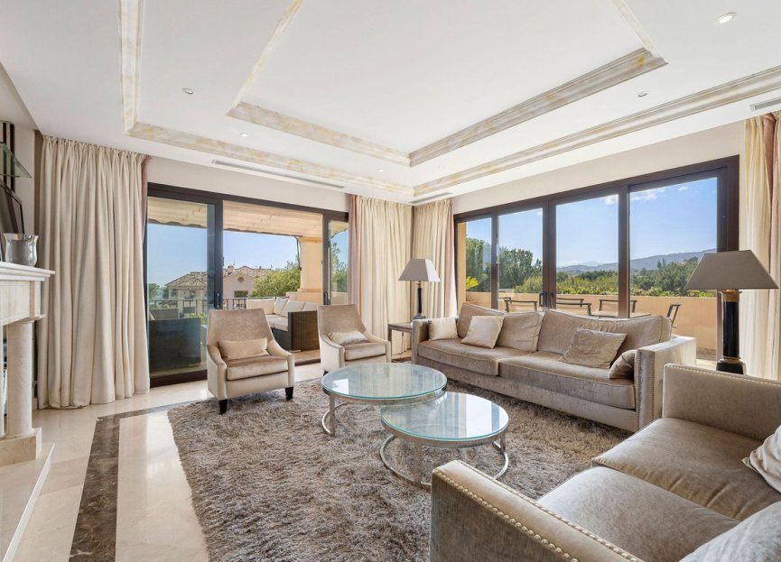 Resale - Apartment - Middle Floor Apartment - Marbella - Nueva Andalucia