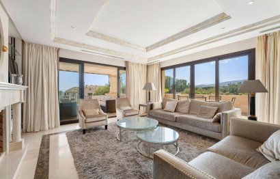 Resale - Apartment - Middle Floor Apartment - Marbella - Nueva Andalucia