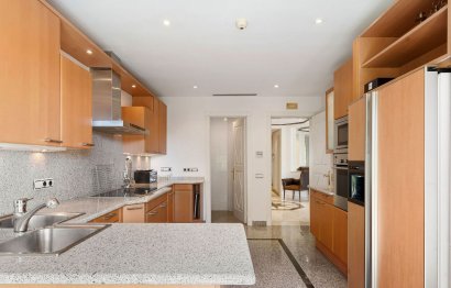 Resale - Apartment - Middle Floor Apartment - Marbella - Nueva Andalucia