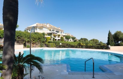 Resale - Apartment - Middle Floor Apartment - Marbella - Nueva Andalucia